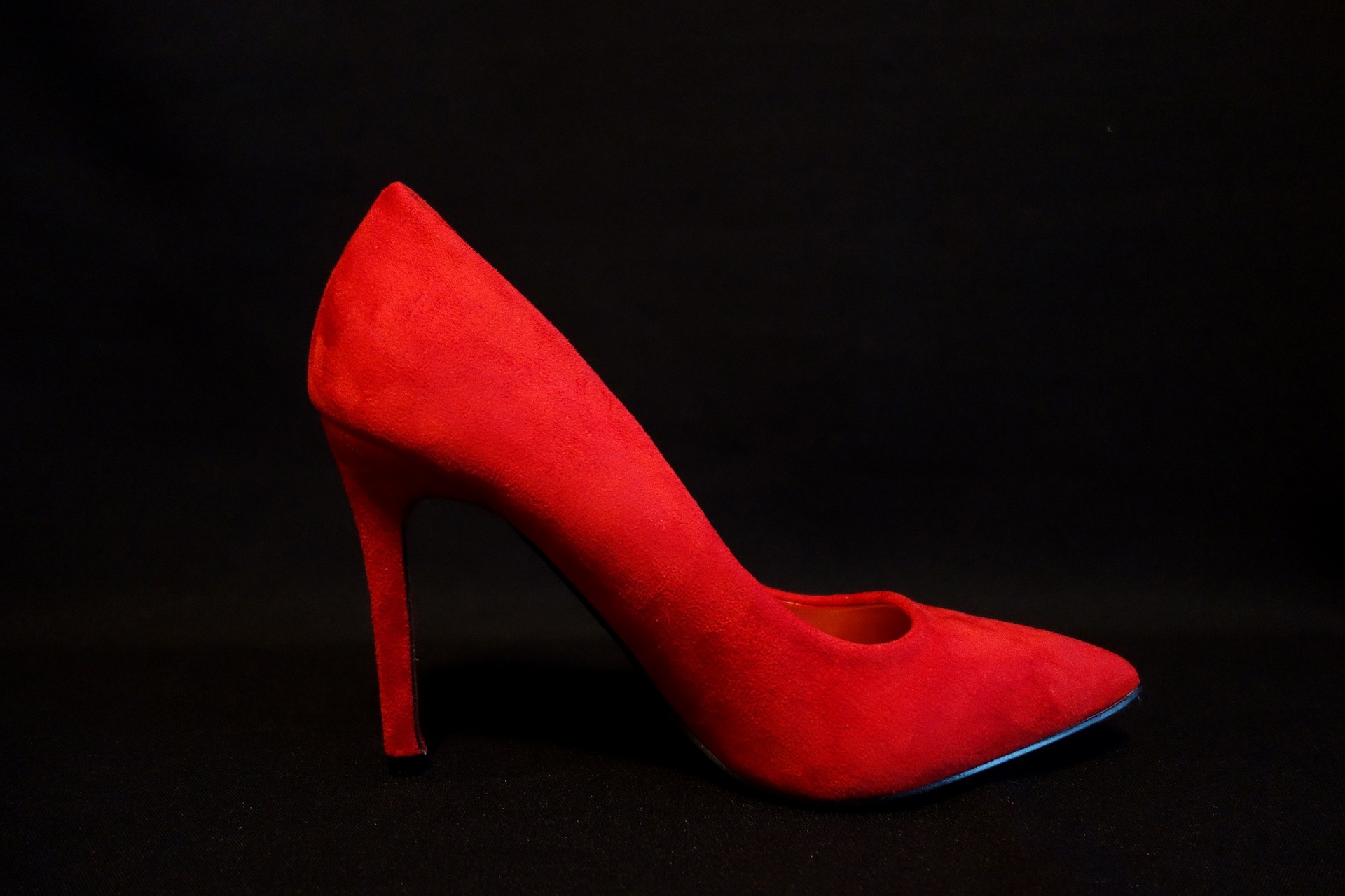 červená topánka na opätku